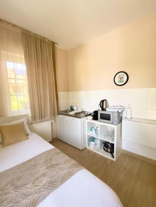 Linden Garden Apartment Постойна Экстерьер фото