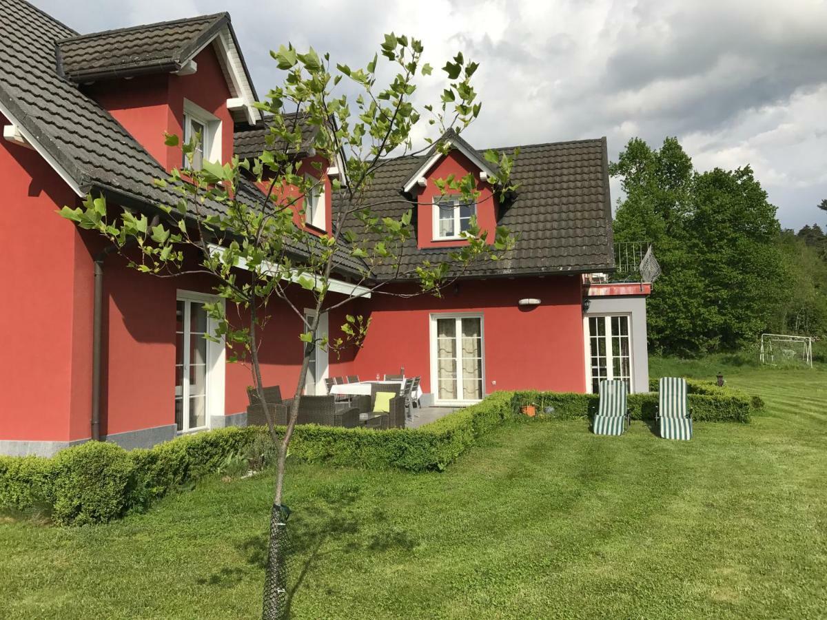 Linden Garden Apartment Постойна Экстерьер фото